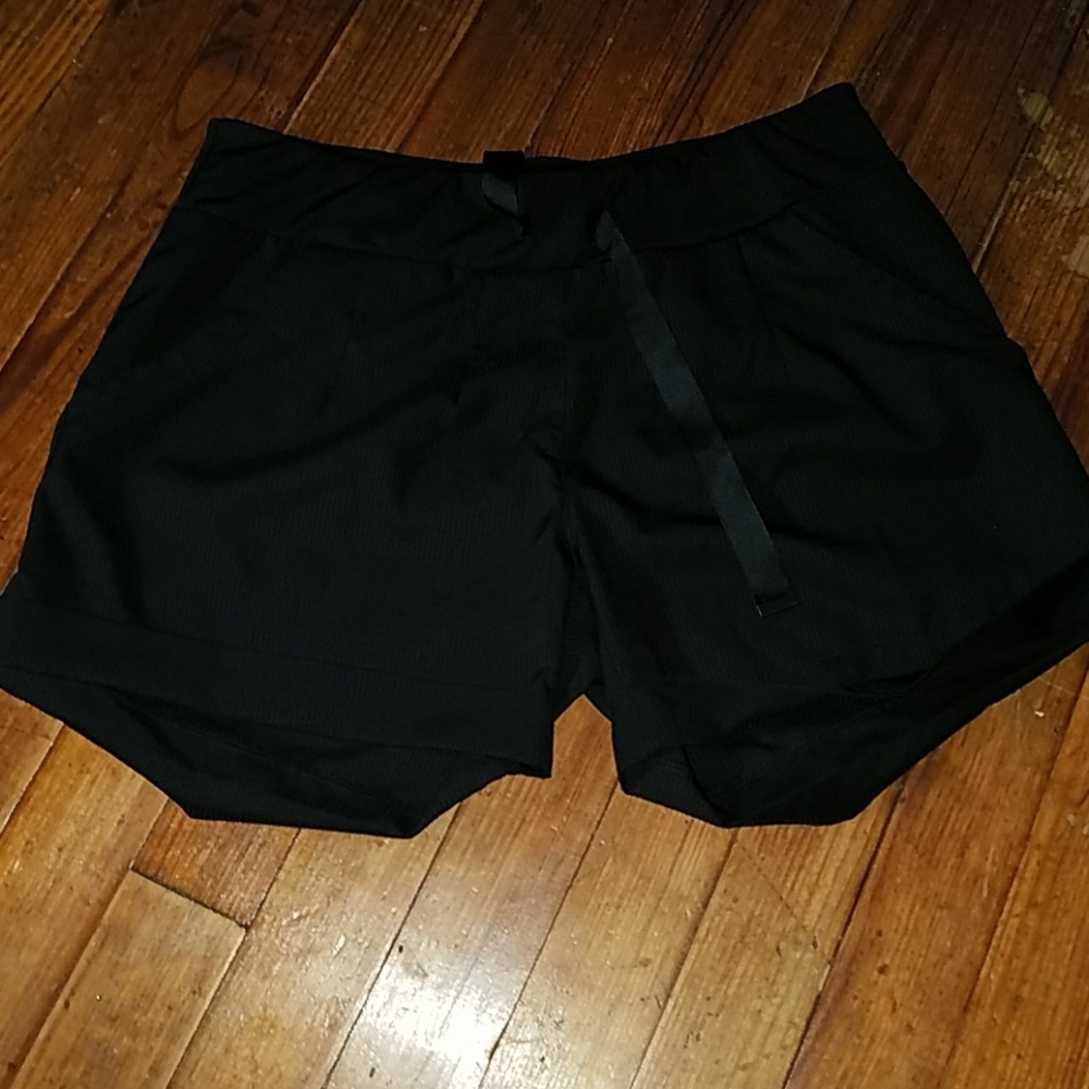 Mondetta MPG cuffed shorts